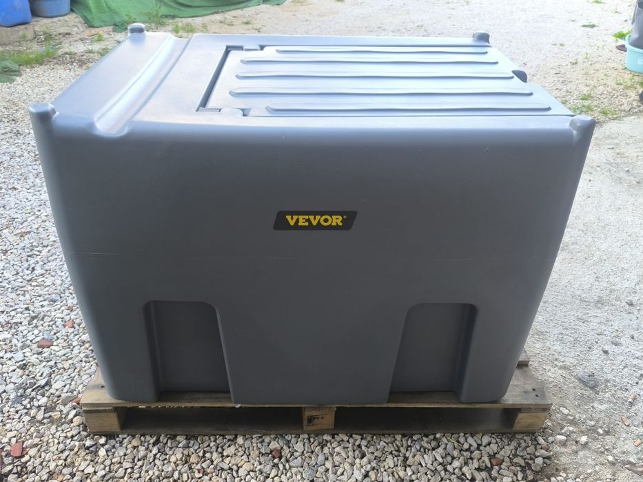 Tanque de combustível de mais de  400l com  bomba de 12v