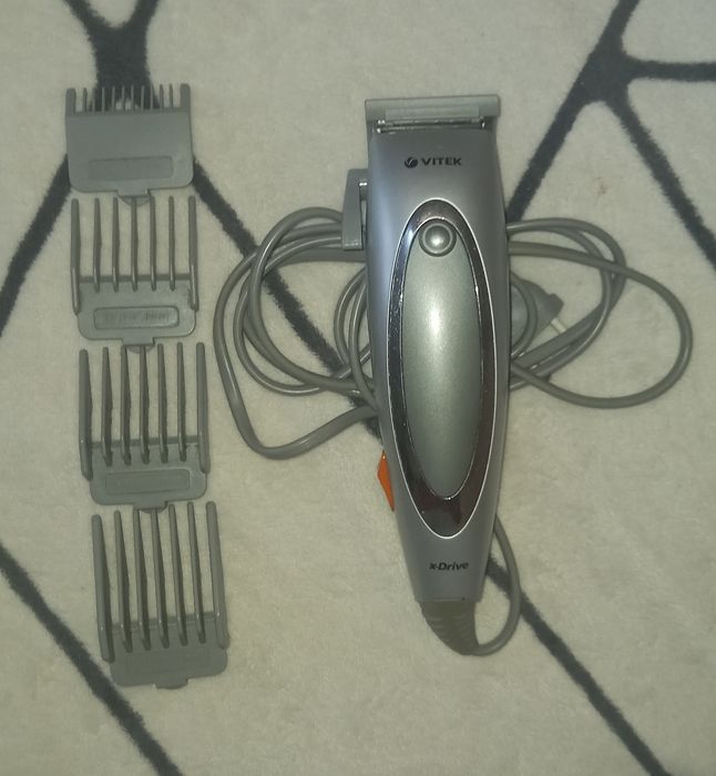 Продам машинку для стрижки волос 200 грн.