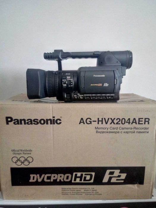 Профессиональная видеокамера Panasonic AG-HVX204AER; НА 2-sim