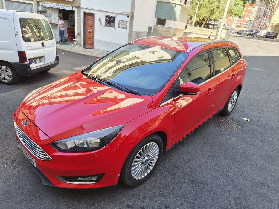 Titânium top de gama poucos kms, como nova, aceito retoma