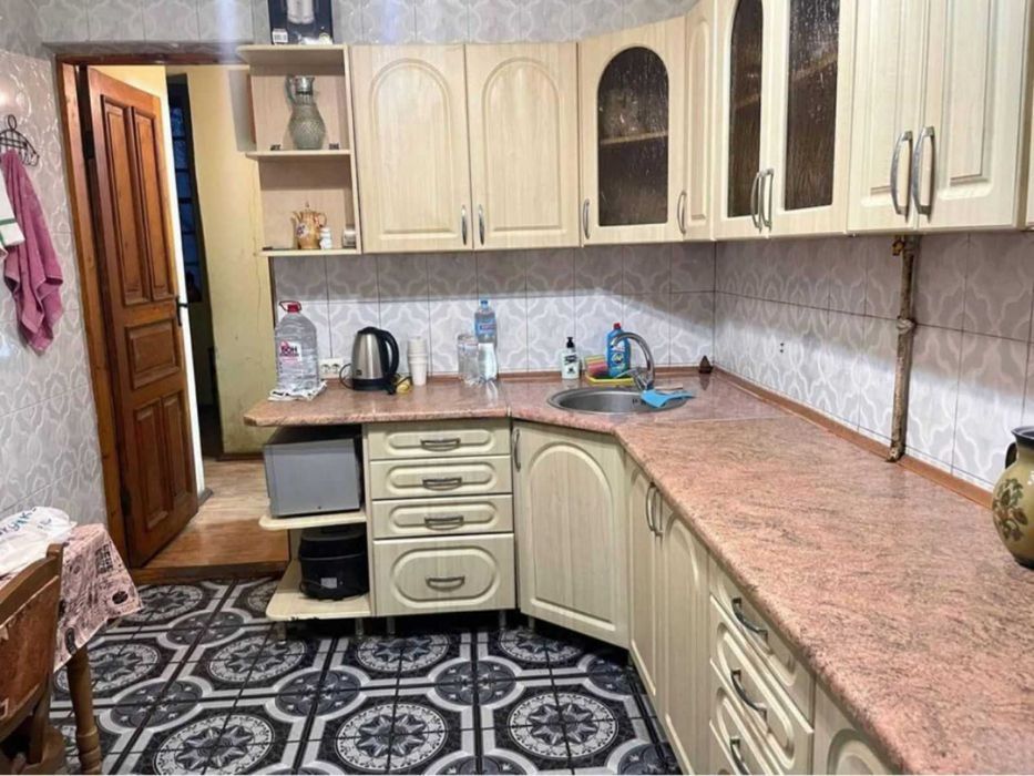 Продам красивый трехэтажный дом