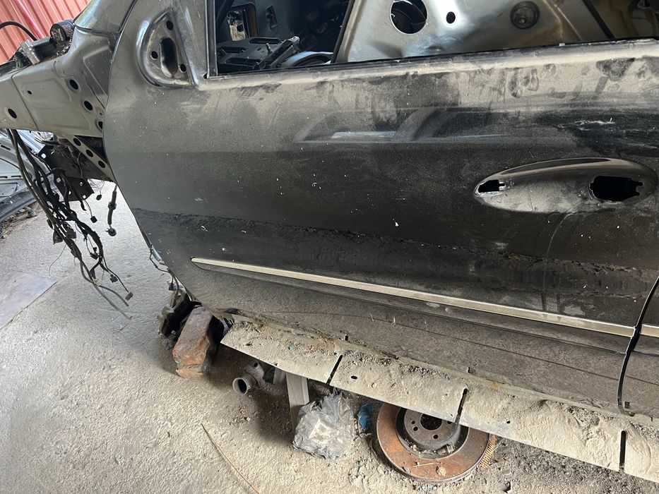 Двері багажник мерседес GL164 багато інших запчастин