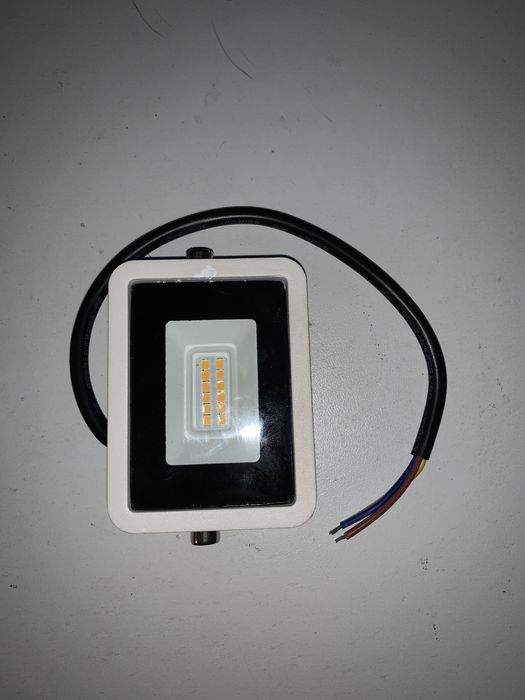 2 focos led 10w novo