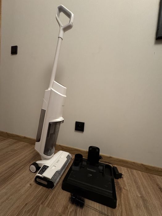 Bezprzewodowy odkurzacz pionowy mopujący Mova K10 biały