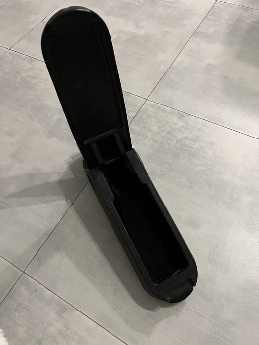 Підлокітник шкіряний Golf 4,Skoda