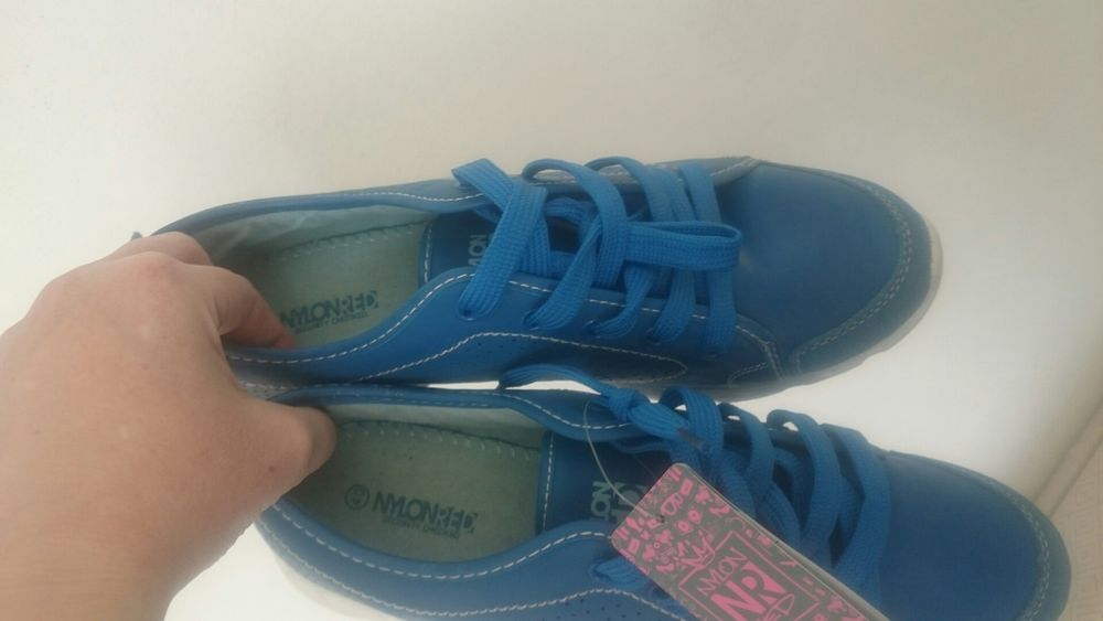 Nowe buty - trampki 40