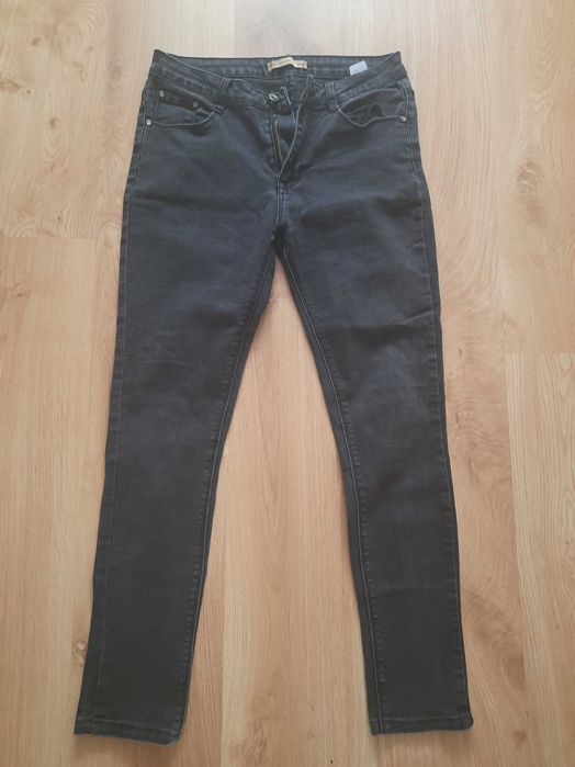 Damskie jeansy czarne rozmiar 38