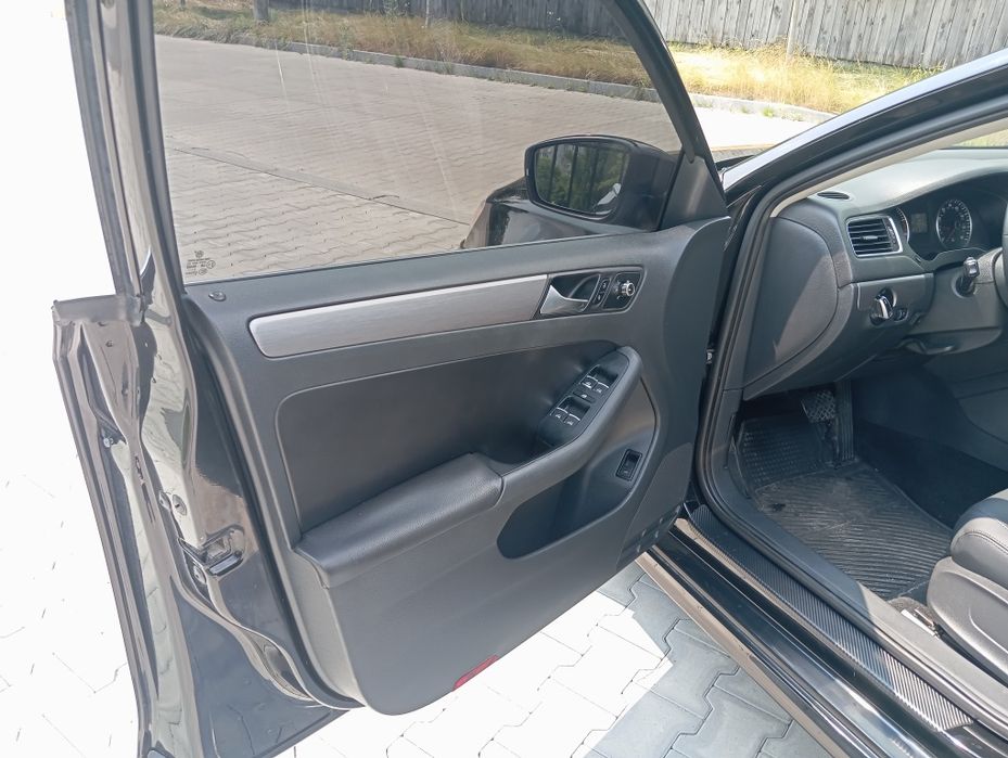 VW JETTA  SEL 2.5 газ бензин
