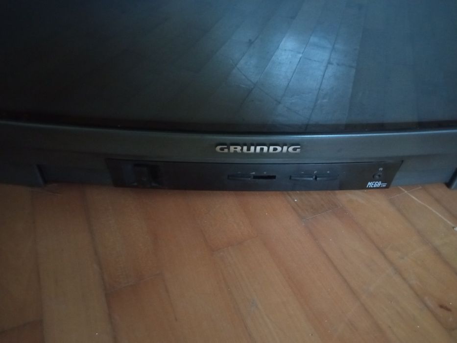 Телевізор Grundig