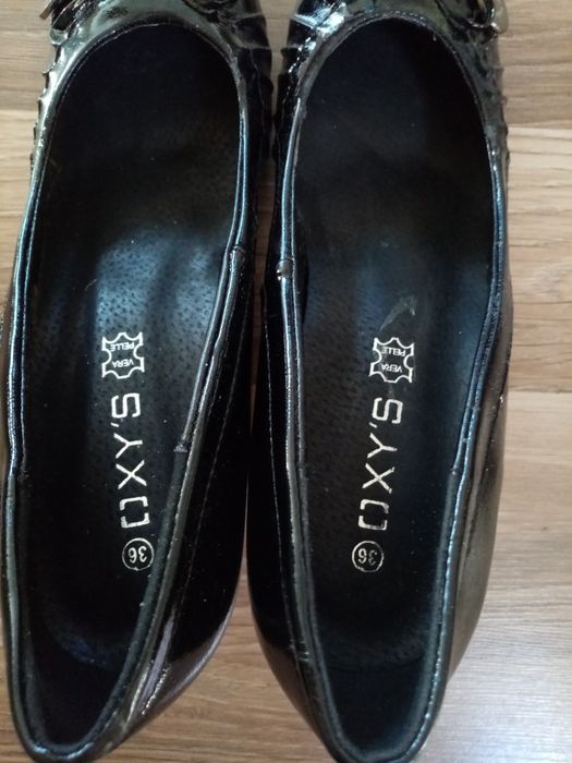 Buty na obcasie czarne 36