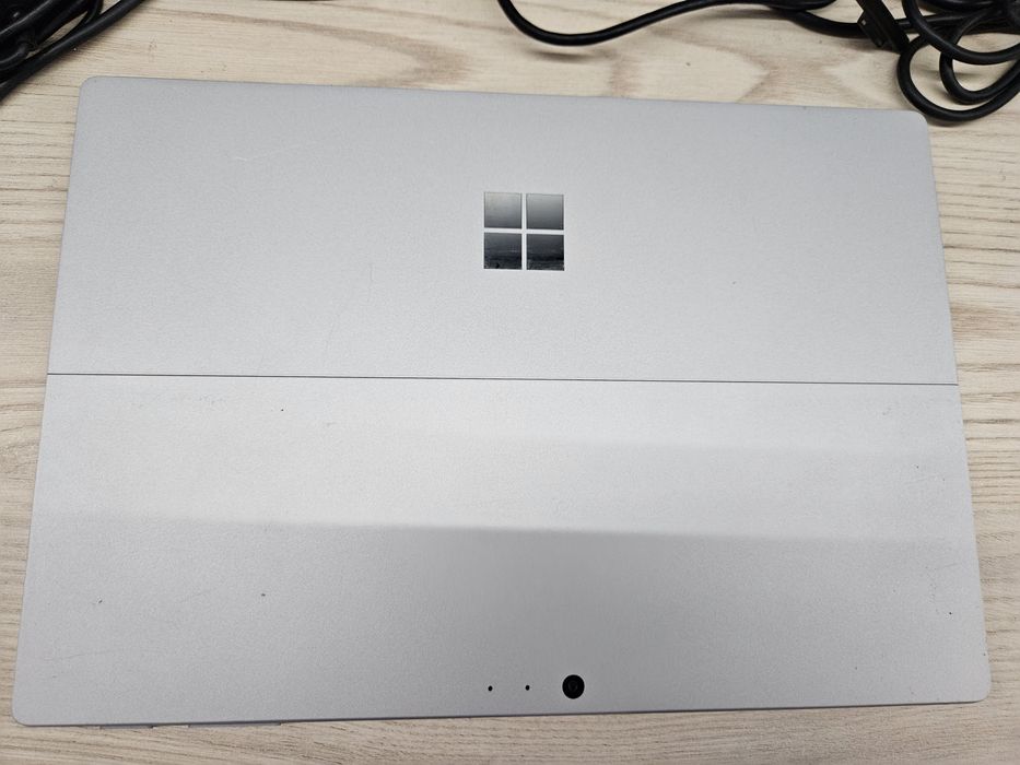 Microsoft Surface PRO 6 i7-8650U/16Gb/ SSD 512Gb m.2 nvme/12.3" 2736x1824 IPS