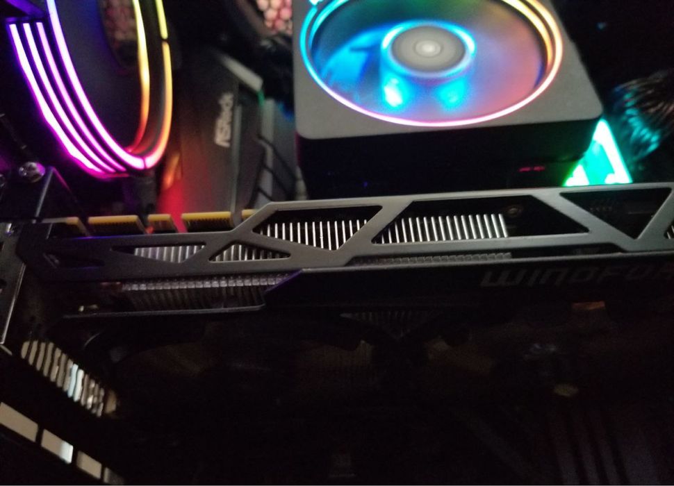 Відеокарта Geforce gtx 1080Ti на 11gb як неробоча