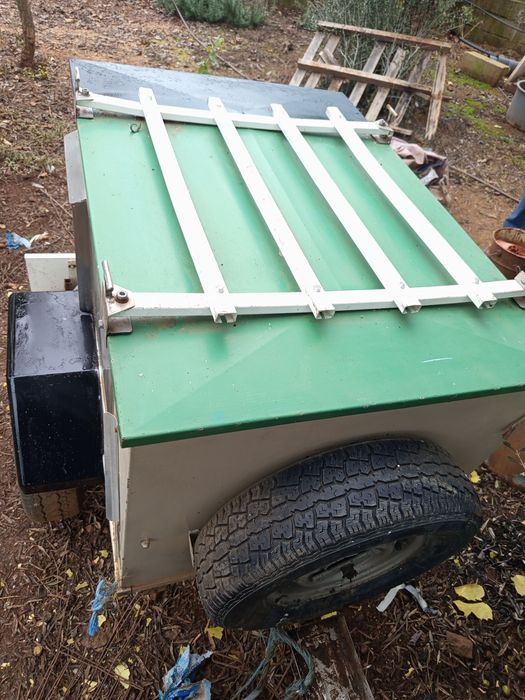 Reboque de transporte de cães de caça