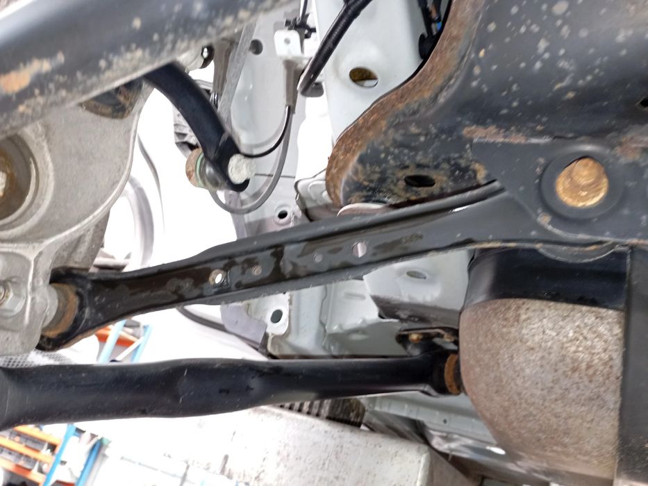 Braço de suspensão trás esquerdo LAND ROVER Range Rover Evoque (L538)