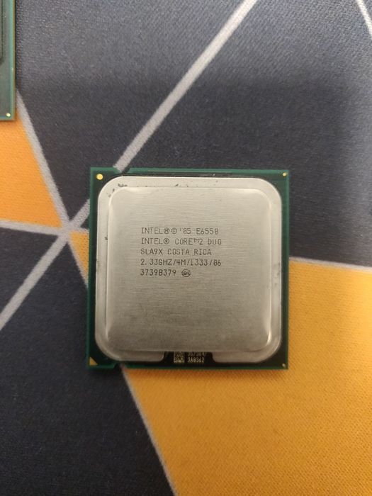 CPU, DDR2, DDR3, placas wireless e vários componentes