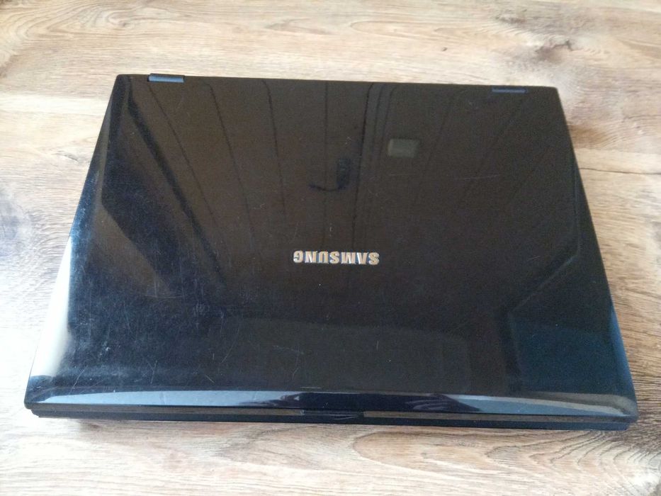 Samsung в идеальном состоянии без зарядного