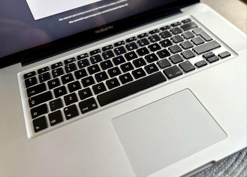 MacBook Pro 15" Mid 2012 | i7 | 16GB RAM | SSD 500GB | Sprawny