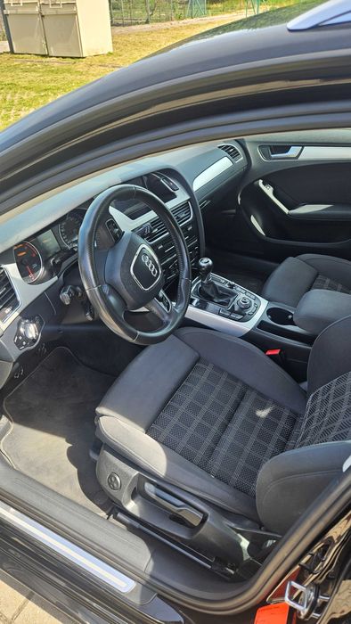 Audi a4 b8 2.0 TDI 2011r