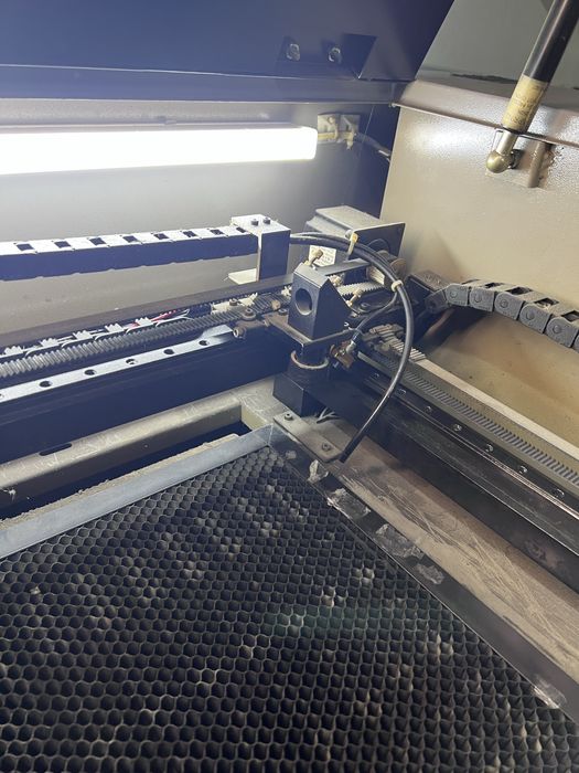 Лазерний станок чпу