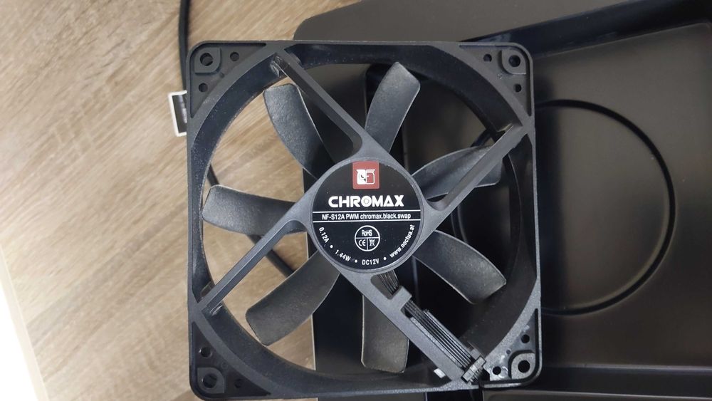 Noctua NF-S12A PWM chromax.black.swap