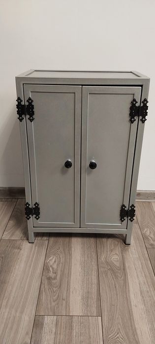 Szafka dla lalek metalowa