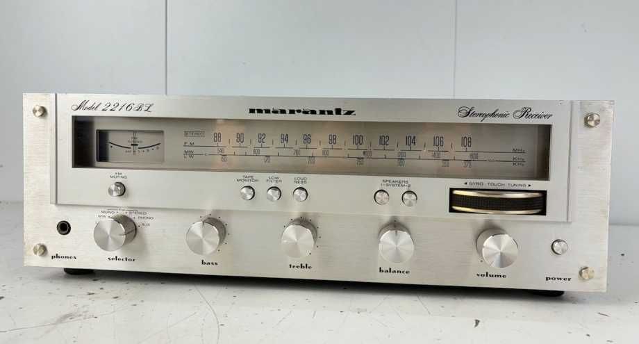 Marantz - 2216BL Receptor estéreo de estado sólido