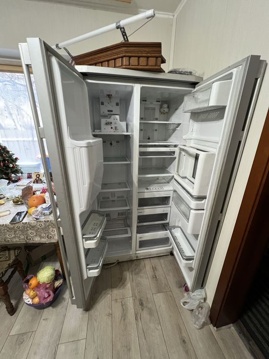 Холодильник samsung