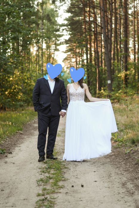 Sukienka ślubna z welonem