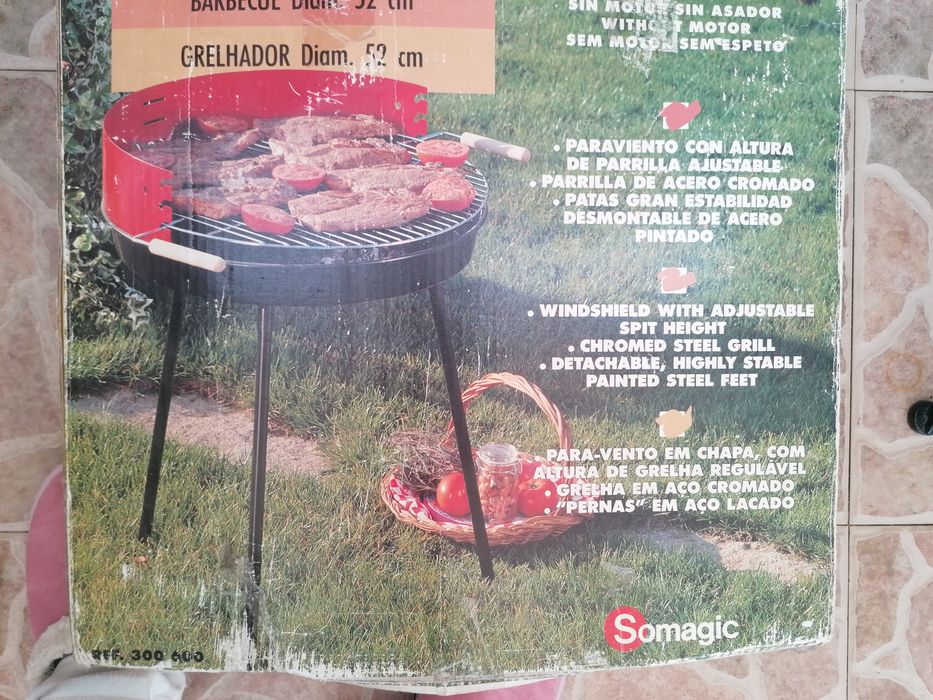 Barbecue/Grelhador a carvão