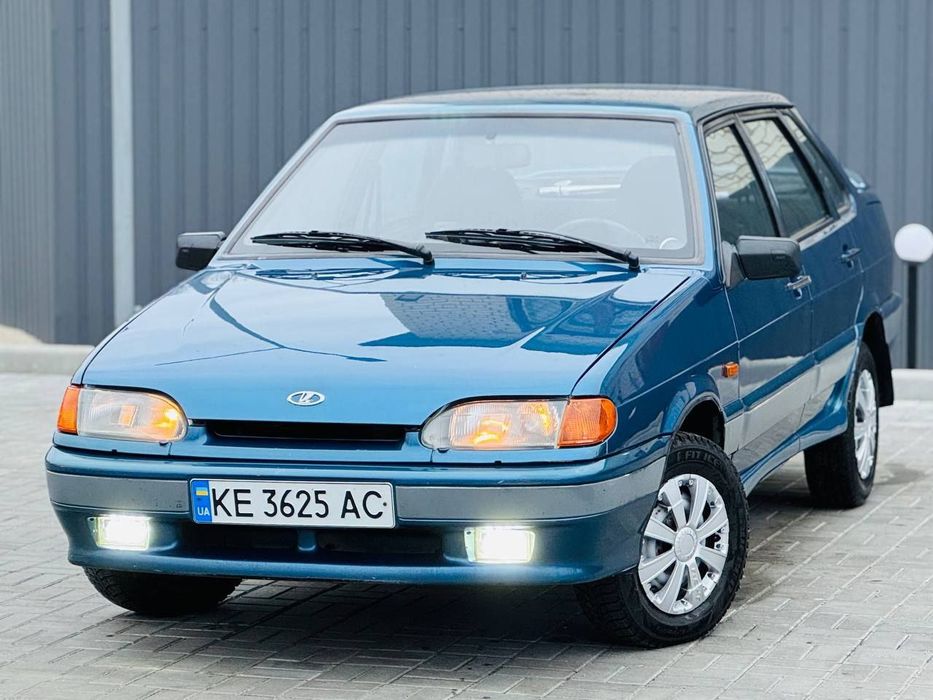 Продам ваз в хорошем состоянии двигатель работает тихо без лишних звуков коробка передачи включается мягко не выбивает хорошая ходовая  новая зимняя резина  кузов без корозии и гнили  дно пороги  обсолютно целое центральный замок стёкла подъёмники  документ в полном порядке возможен обмен обращается по номеру телефона  06******23