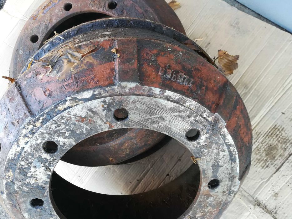 Тормозний  барабан  ЗіЛ - 130.