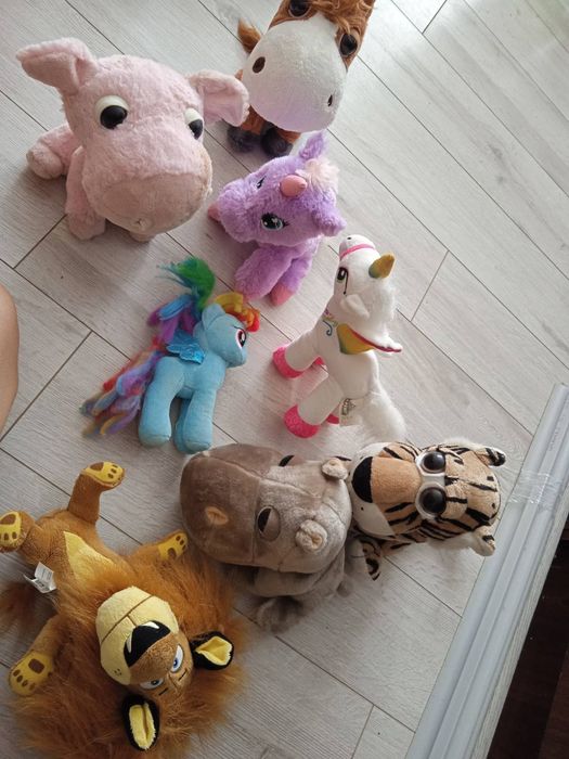 Мякі іграшки глазастики