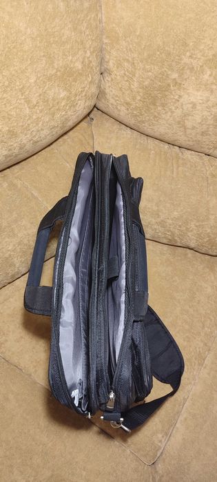 Сумку для ноутбука портфель