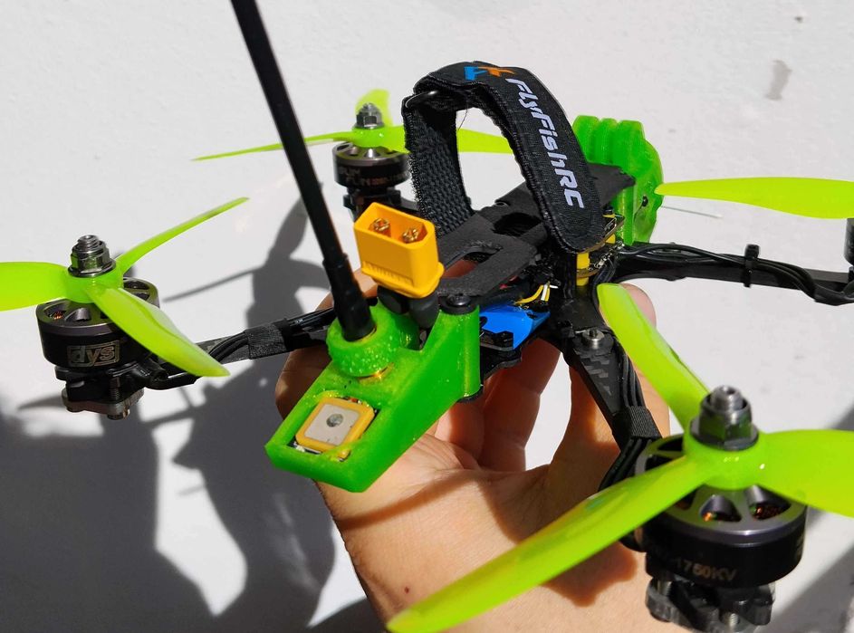 Dron FPV 5" Long Range / Cinematic | ELRS 2.4 | GPS | 4–6S | BT Config