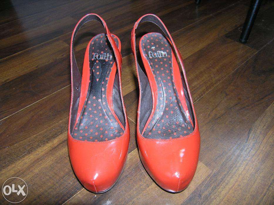 Buty damskie lakierowane 38