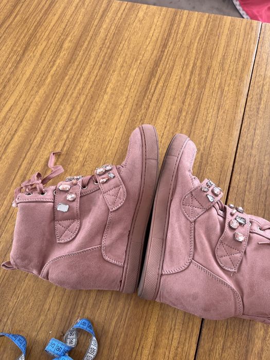 Снікерси 39 розмір