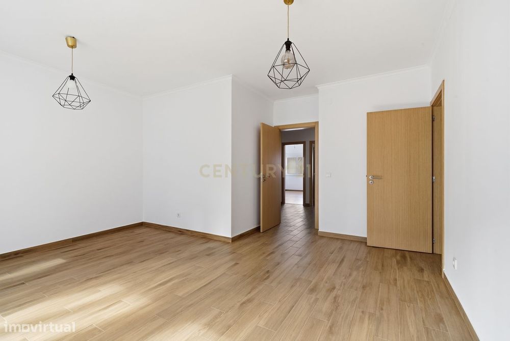 Apartamento T3 renovado centro da Ericeira