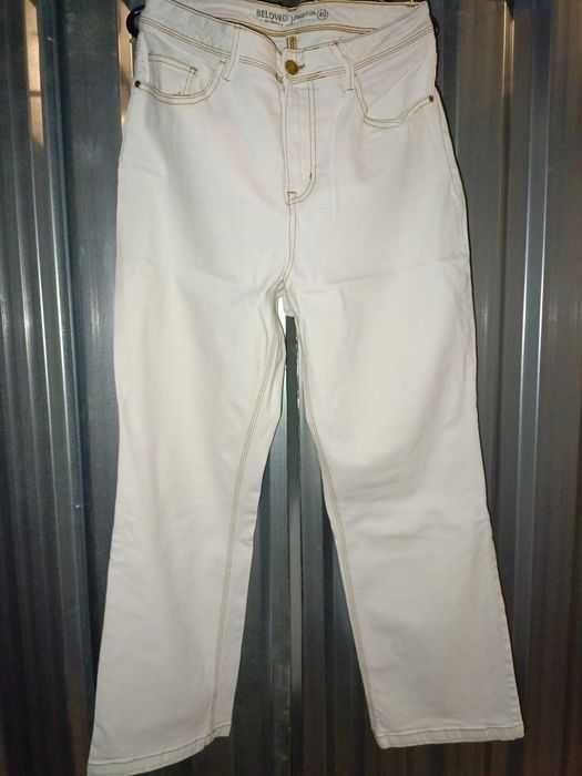 Beloved: białe jeansy straight 44