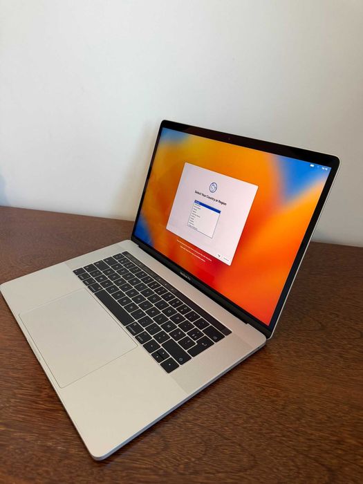 Apple MacBook Pro 2016 | 15.4" | Touch Bar 2,7 GHz | 16 GB | 512 GB SSD | Radeon Pro 460 | cinzento espacial | FR