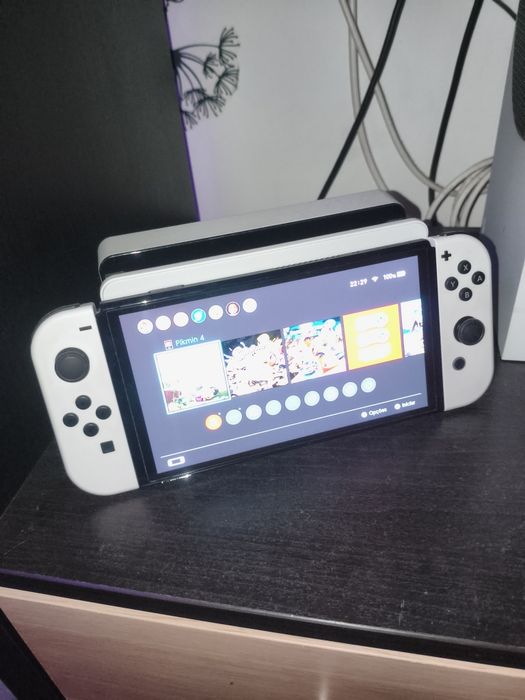 Nintendo Switch OLED Branca (Como Nova) – Completa na Caixa + Jogo + Bolsa