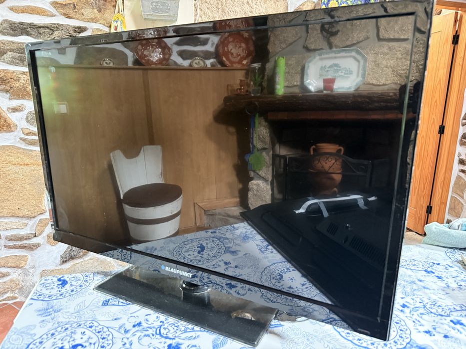 TV LED Blaupunkt 32” HD – Excelente Estado