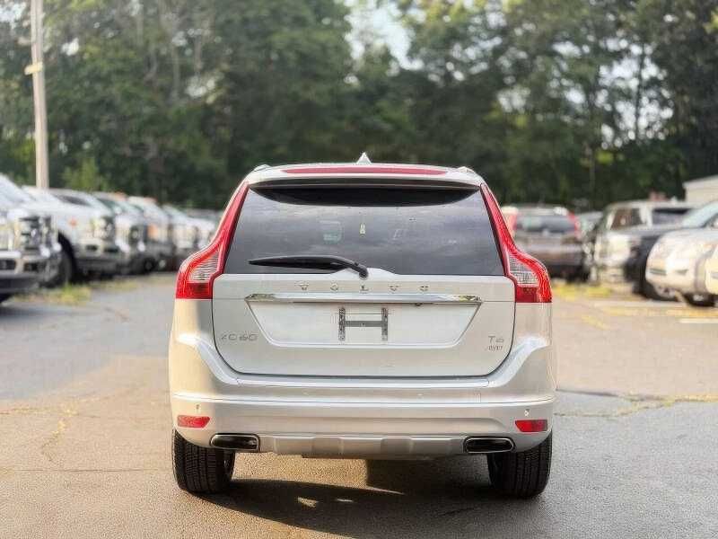2015 Volvo XC60 T6 Platinum