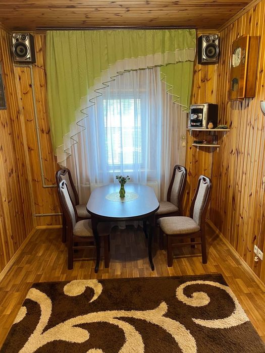 Будинок  на Дніпрі, с. Загатка