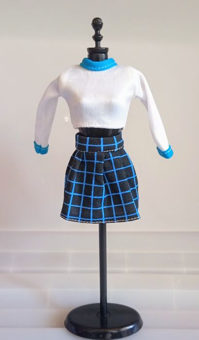 Barbie roupas antigas.