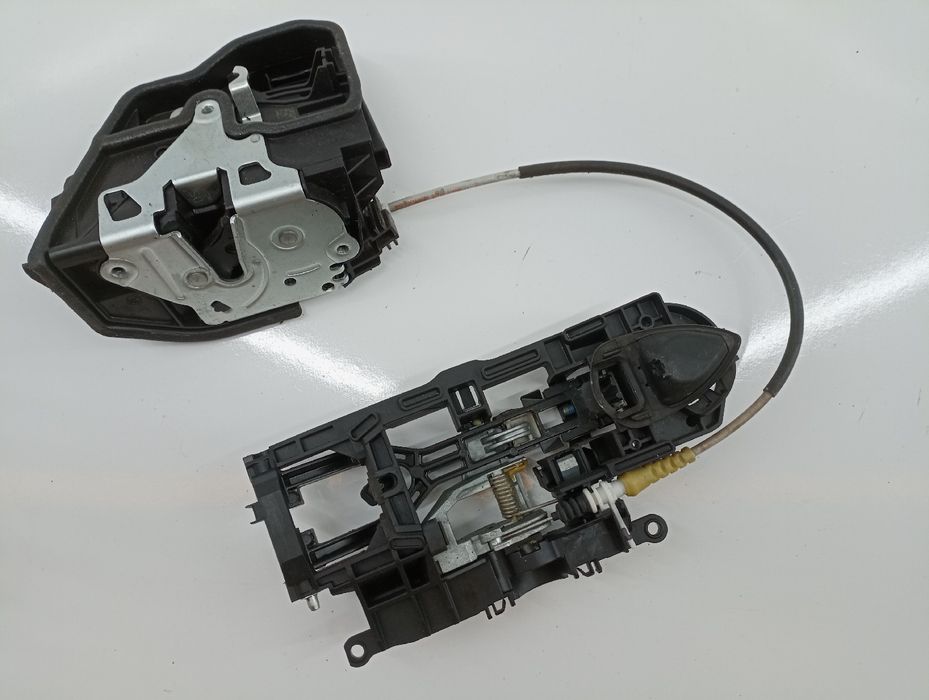 Mecanismo completo de fecho de porta da frente - BMW 5 (F10) | 09 - 16