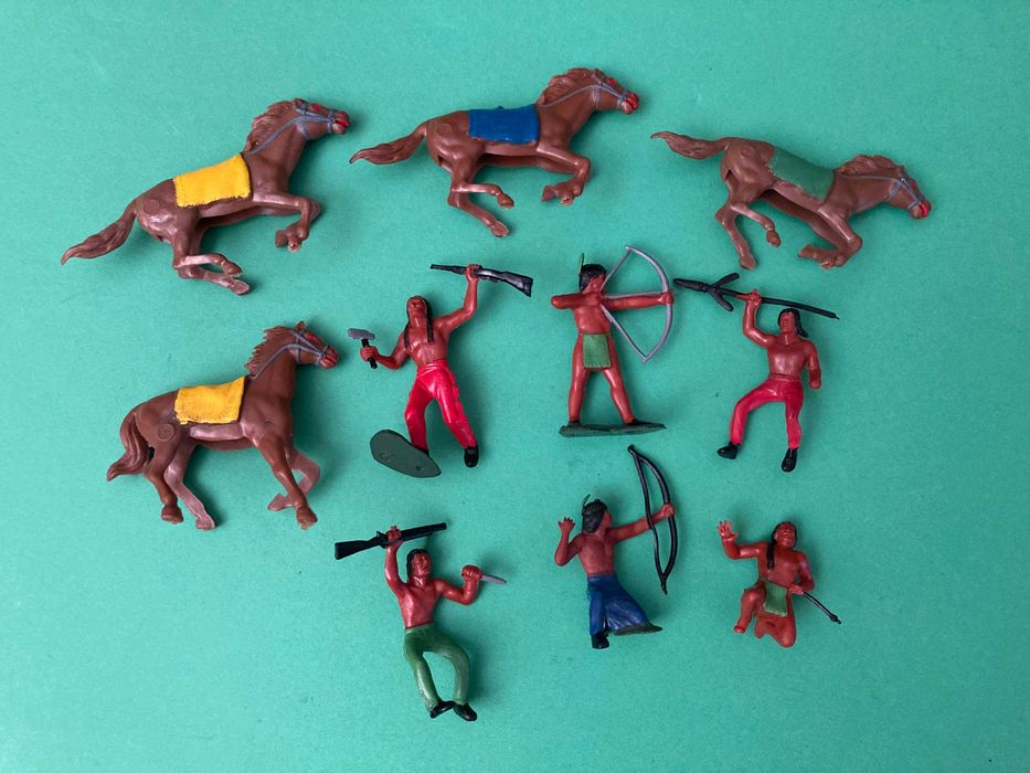 Lote de 10 Figuras Índios e cavalos da marca Heimo Germany Anos 60/70