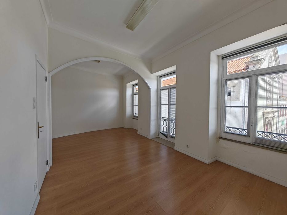 Partilha Escritório - Centro de Viana - 50m2