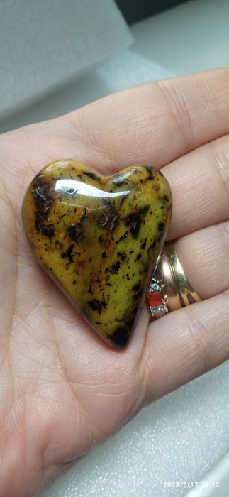 Kaboszon - Bursztyn bałtycki  - serce - 11 g