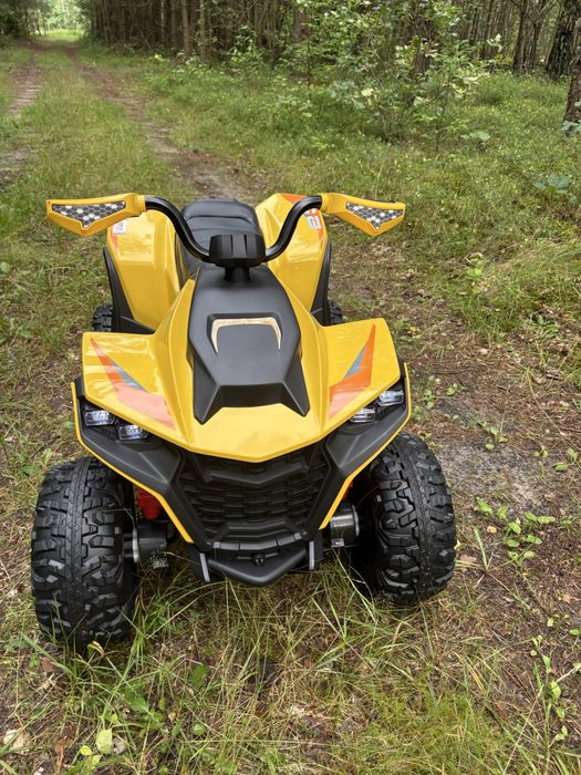 Quad na akumulator elektryczny pojazd