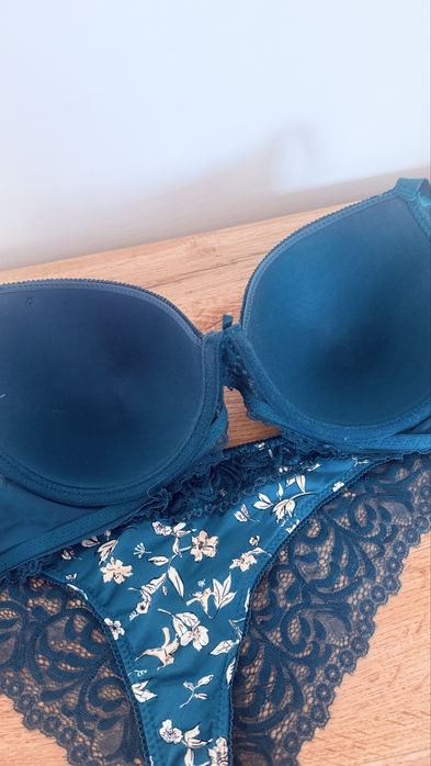 Sliczny komplet bielizny